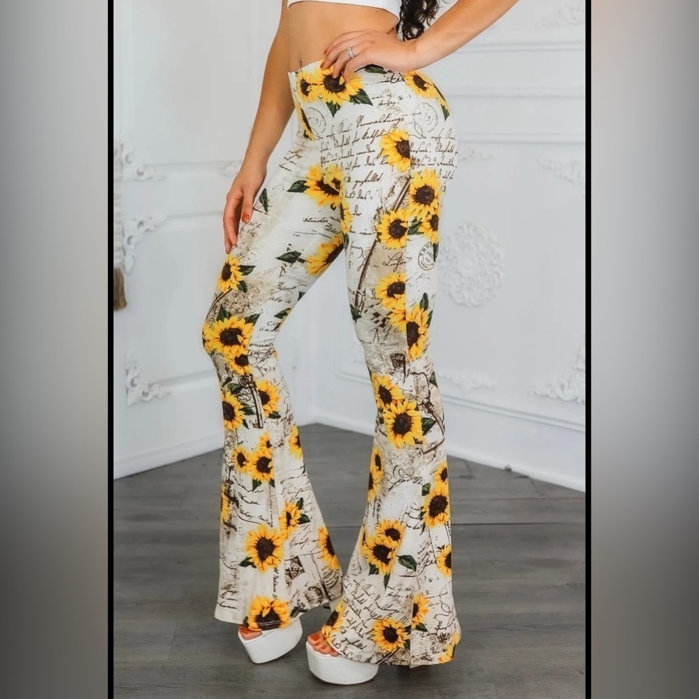 Floral Sunflower Print Flare Pants - Picture 4 of 6
